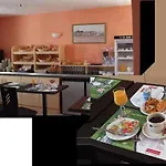 Ibis Budget Lunel Porte De Camargue 2* Aimargues