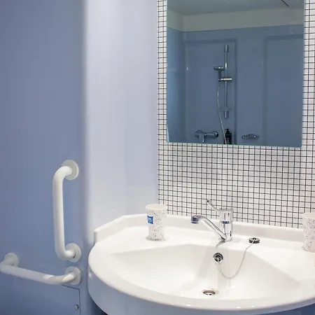 Ibis Budget Lunel Porte De Camargue 2*