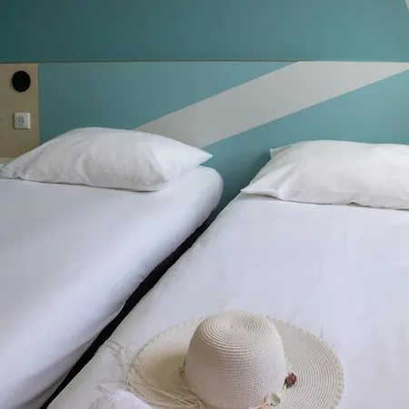 Отель Ibis Budget Lunel Porte De Camargue Эмарг