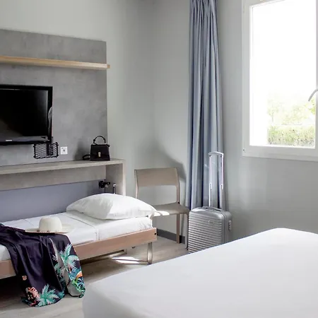 מלון Ibis Budget Lunel Porte De Camargue אימארגואס