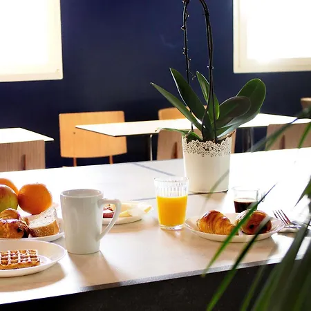 Ibis Budget Lunel Porte De Camargue 2*