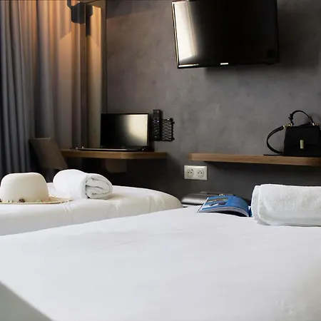 Ibis Budget Lunel Porte De Camargue Hotel Aimargues