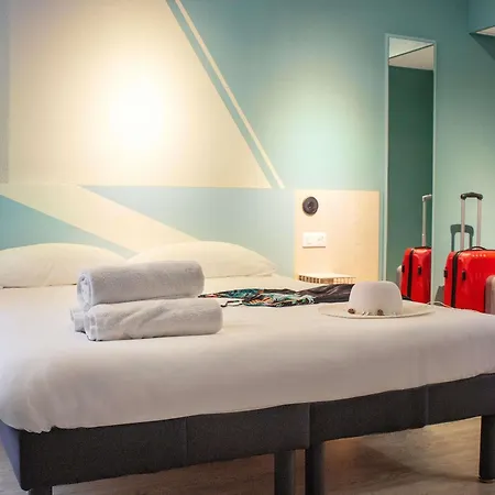 Ibis Budget Lunel Porte De Camargue Отель