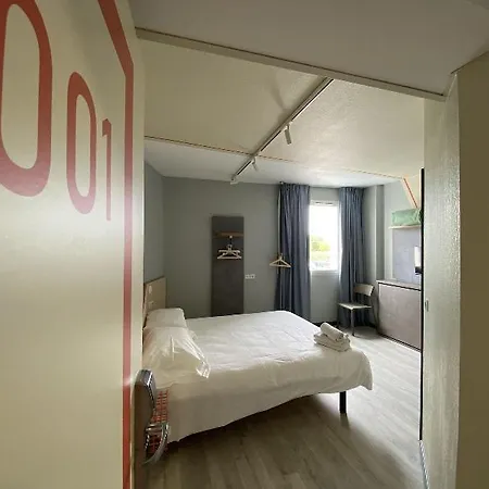 Ibis Budget Lunel Porte De Camargue Hotel