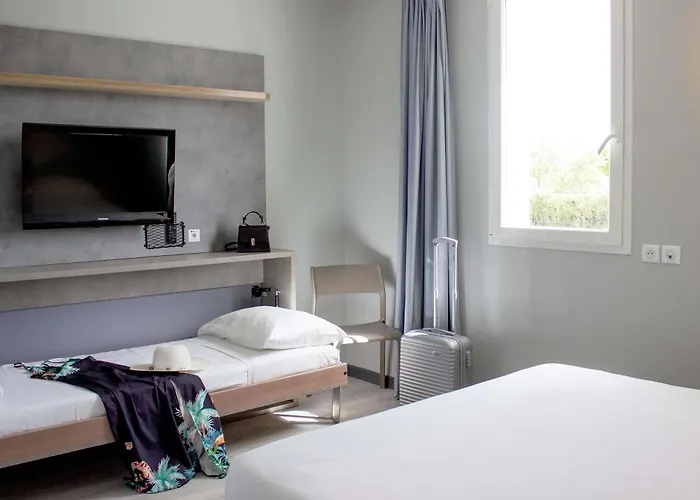 Ibis Budget Lunel Porte De Camargue